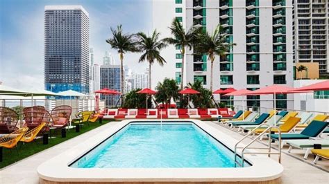 15 Best Miami Rooftop Restaurants For Dining With A View