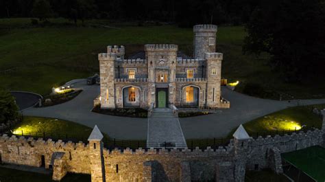 Newry.ie - Killeavy is 'King of the Castle' at Hotel Awards