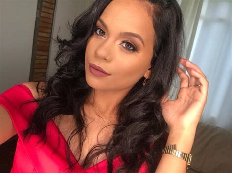 Hot Sexy Giovanna Lyssa Bikini Pics