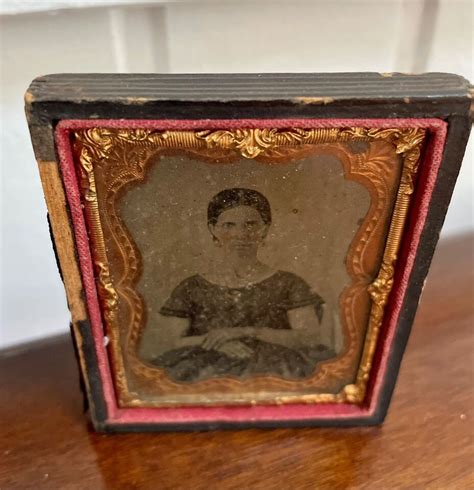 Daguerreotype Ambrotype Tintype Portrait Of Woman In Half Case Ebay