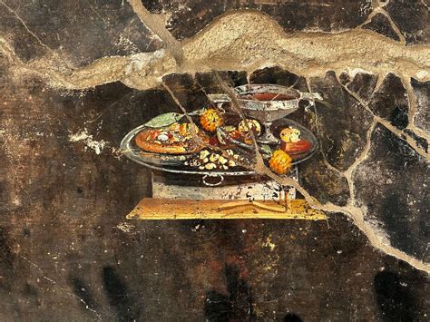 Unearthed Fresco from Pompeii: An Ancestral Hint of Modern Pizza : r ...