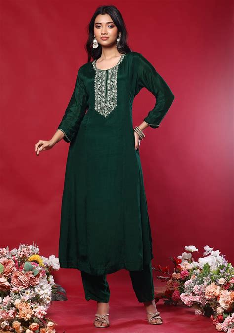 Buy Women Deep Green Floral Sequin Hand Embroidered Kurta Set With