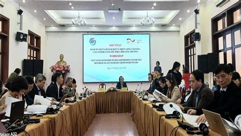 CIEM công bố 2 kịch bản GDP năm 2024 Tiếp tục cải cách thể chế để duy