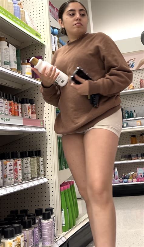 Short Yoga Shorts Latina Likes Show Off Ass Video Short Shorts Volleyball Forum