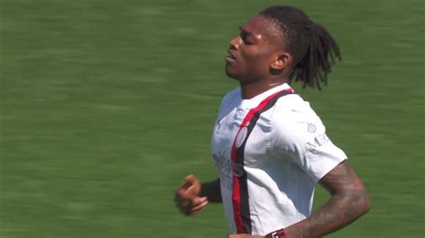 Watch Leao Gets Milan Back In It Against Sassuolo With Stunning Solo Goal