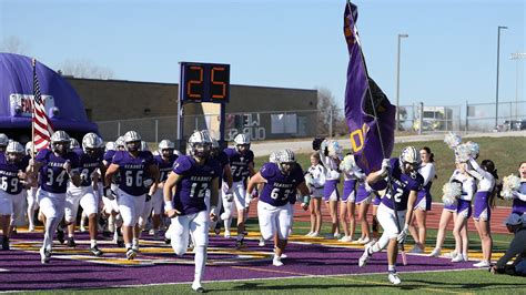 The Bulldogs Charge Into State Football Championship Game Kearney