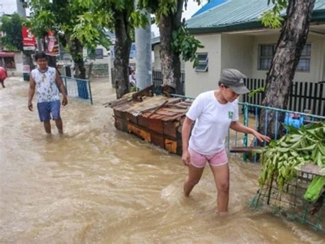 13 dead in Philippines flash floods