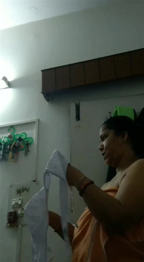 Mature Aunty Dress Change Hidden ThisVid