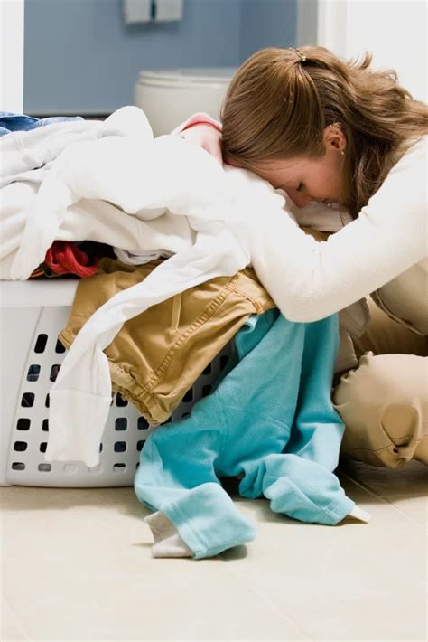 Dissociation: Definition, Symptoms and Causes 