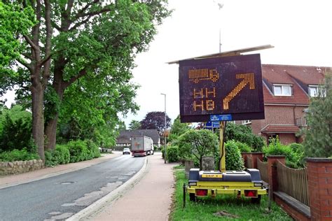 Nach Schwerem Unfall In Der Wedemark LED Tafel Weist In Mellendorf Den