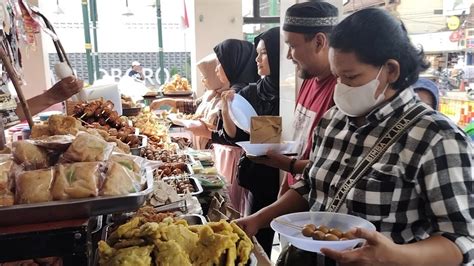 Angkringan Tajzu Malioboro Nggak Pernah Sepi Pantesan Harga Nya Murah