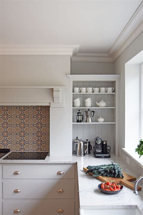 Damask Tile Backsplash Eye Catching Patterns With Bold Colors