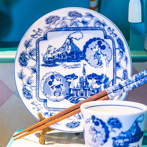 パークの風景とミッキー、ミニーデザイン！東京ディズニーランド 和食器・お土産
