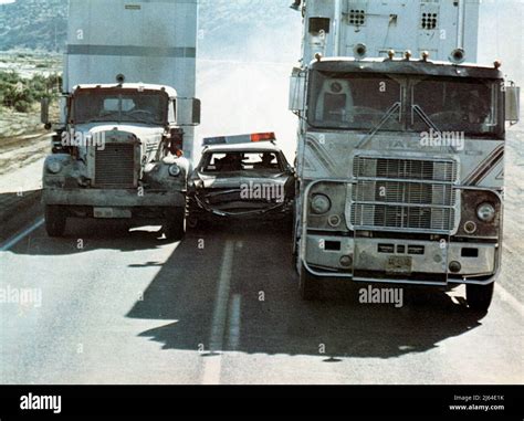 POLICE CHASE SCENE, CONVOY, 1978 Stock Photo - Alamy