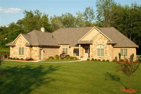 Brick and stone ranch - Traditional - Exterior - Other - by Inselmini ...