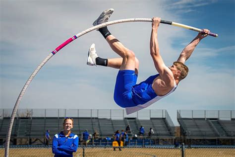 Atletismo o que é tipos provas regras história Brasil Escola