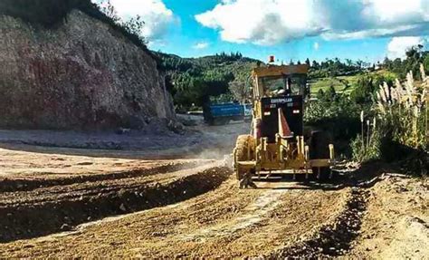 Piura Ejecutan Mantenimiento A La Carretera Canchaque Huancabamba