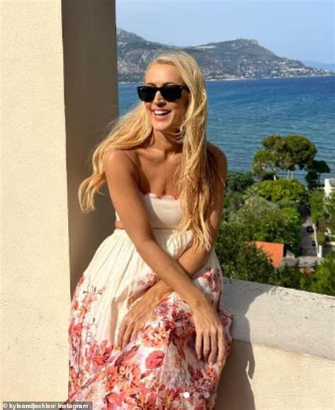 Jackie O Henderson Shows Off Her Slimmed Down Figure While On Holiday