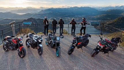 F R Jeden Was Passendes Dabei Naked Bikes Bis Ps Im Vergleichstest