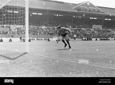 World cup final 1966 england v west germany hi-res stock photography and images - Alamy