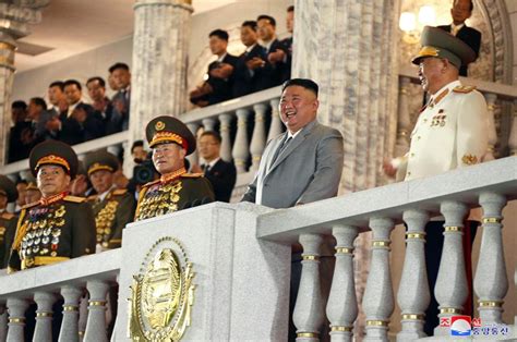 Nordkorea Pr Sentiert Neue Raketen Bei Milit Rparade Expert Innen Besorgt