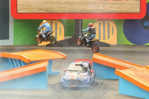 Hot Wheels Epic Show Beto Carrero World