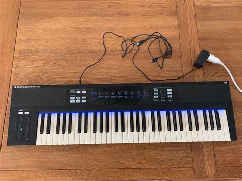 Native Instruments Komplete Kontrol S61 Mk1 Midi Controller Kaufen