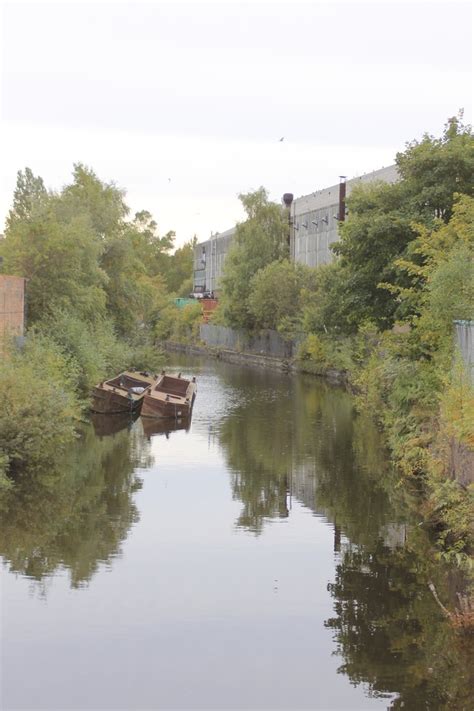 part of the Birmingham to Wolverhampton Canal | Canal, Wolverhampton ...