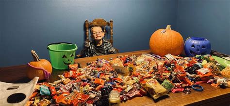 BabyCenter Warns Parents About Halloween Candy Choking Hazards