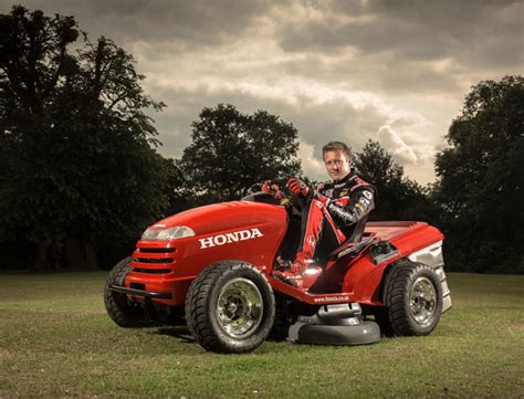 Honda Hf2620 Lawn Tractor Worlds Fastest Lawn Mower Yet Tuvie