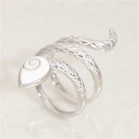 Bague A Lys Serpent En Argent Blanc Et Oeil De Sainte Lucie