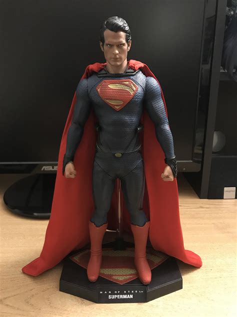 Hot Toys Mms Man Of Steel Superman Collectible Figure Page Collector Freaks