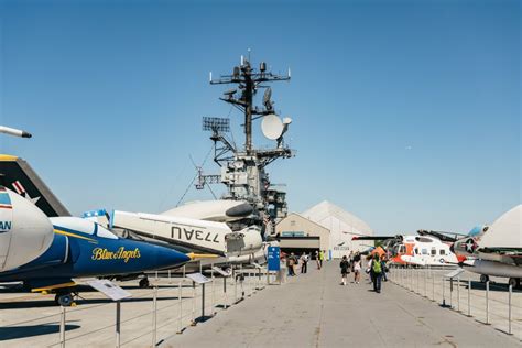 Nova York Ingresso Para O Museu Intrepid GetYourGuide