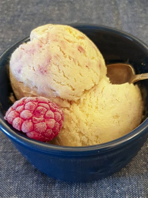 Homemade Raspberry Ripple Ice Cream No Ice Cream Maker Foodle Club