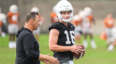 Steve Sarkisian Updates Plan For Arch Manning With Starting QB Quinn