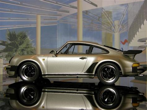 Купить сборную модель Tamiya 24279 Porsche 911 Turbo 1988 в масштабе 1/24