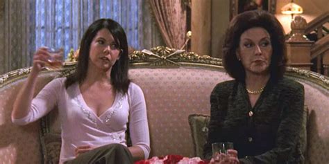 Gilmore Girls 10 Episodes That Will Get You In The Mood For Fall