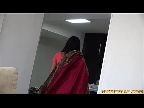 El dueño folló mucho seduciendo a una criada casada de grandes tetas XVIDEOS