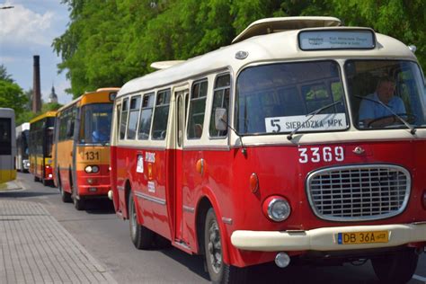 Parada i pokaz autobusów jedną z atrakcji Dni Zduńskiej Woli Wśród