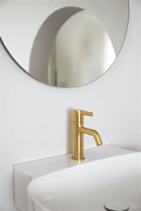 Linda X Wall Mounted Diamatec Washbasin By Ideal Standard Design