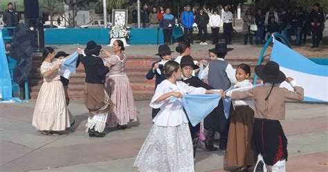 Los bailes de la Revolución de Mayo en los actos oficiales