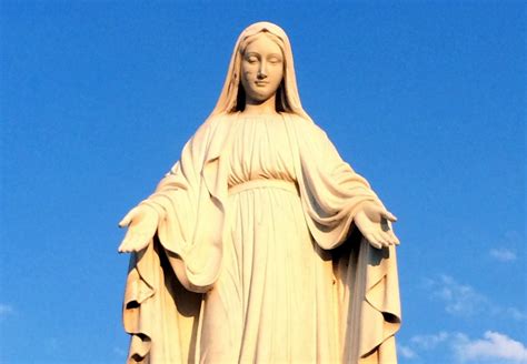 The Power of Mary’s Name – Fr. Tom Pringle