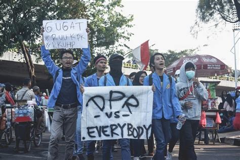 Contoh Kasus Pelanggaran Hak Asasi Manusia Yang Menggemparkan Tanah Air