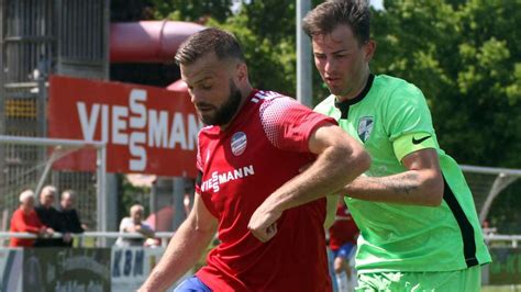 FC Ederbergland Feiert 3 0 Erfolg Gegen Zeilsheim Und Erwartet Nun Mit