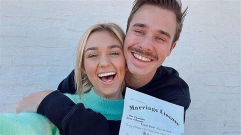 Former Duck Dynasty Star Sadie Robertson Ties The Knot With Christian