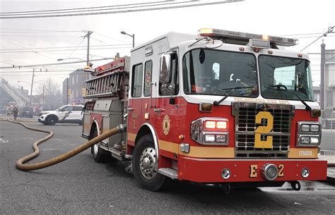 Pfd Engine Philadelphia Fire Department Engine Sp Flickr