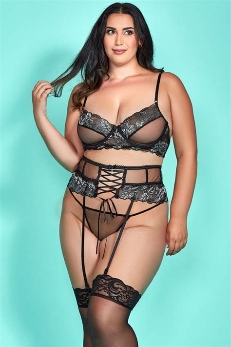 Plus Size Black Laurie Bra And Garterbelt Spicy Lingerie