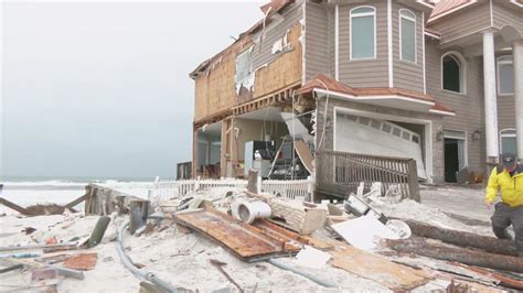 Panama City Beach man rescues neighbor from tornado debris