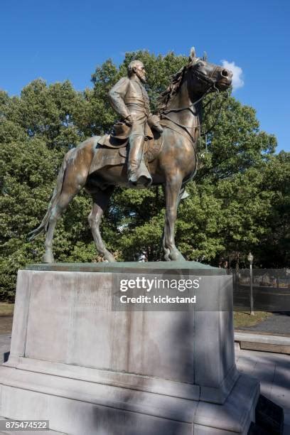 28 Nathan Bedford Forrest Statue Stock Photos, High-Res Pictures, and ...