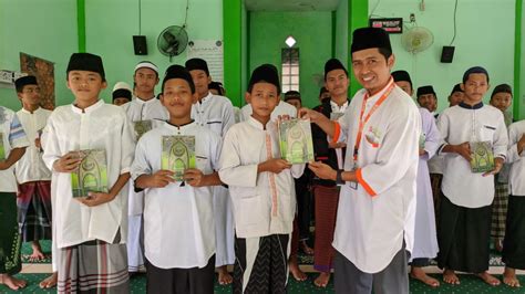 Hari Ke Ramadhan Bmh Salurkan Al Qur An Dan Dukungan Ke Pondok